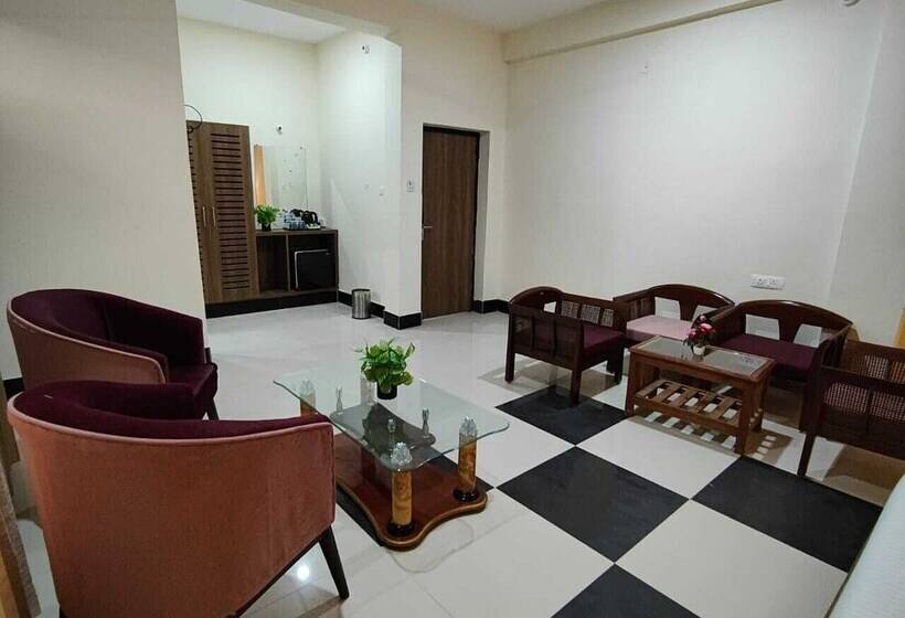 בית מלון כפרי Pride Resort Rudraprayag