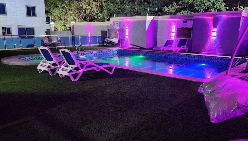 Отель Sevista Plus