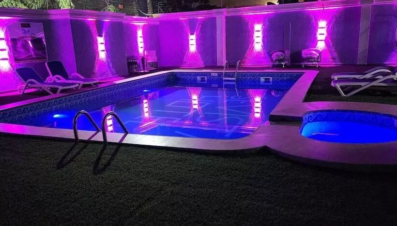 Hotelli Sevista Plus