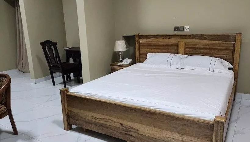 Hotelli Sevista Plus