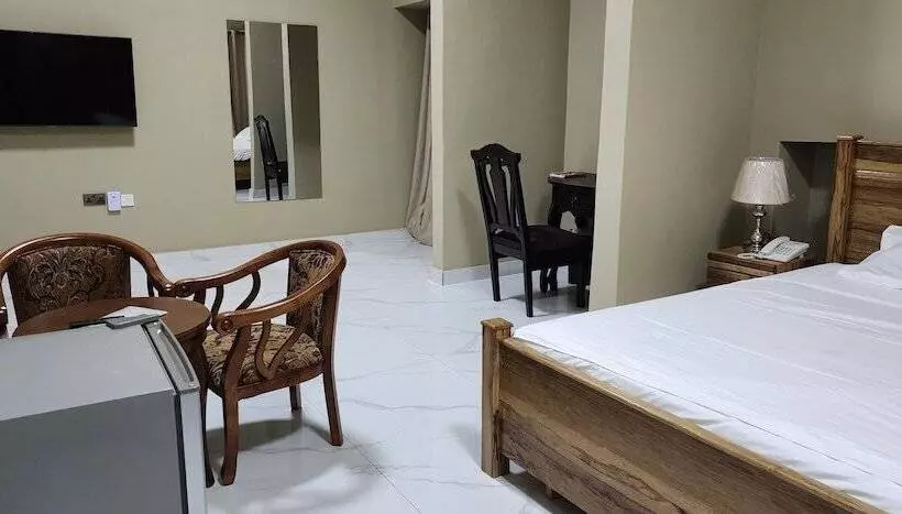 Hotelli Sevista Plus