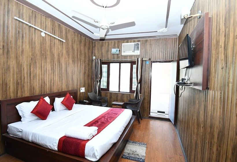 בית מלון כפרי Shivaay Paradise