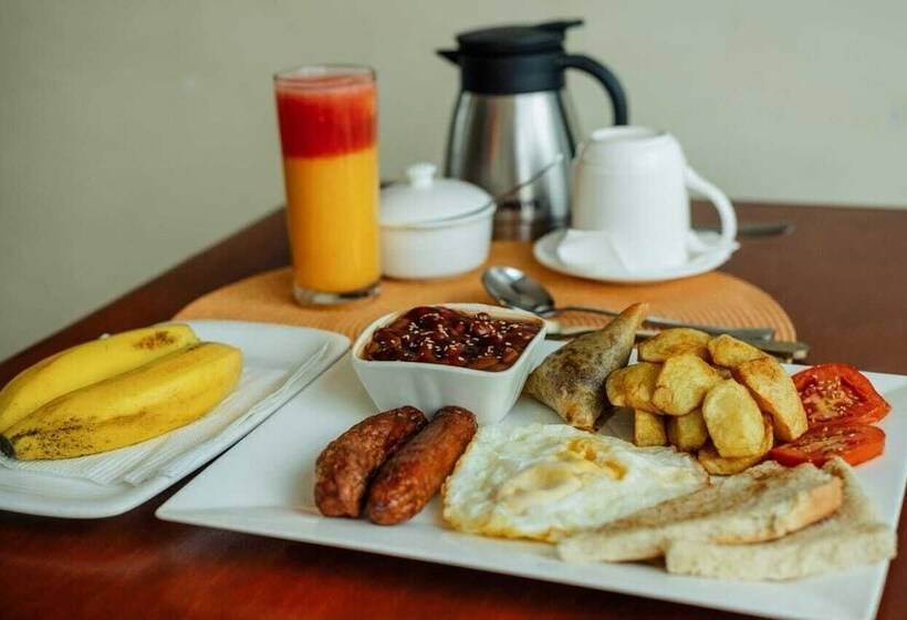 هتل Stone Castle Inn