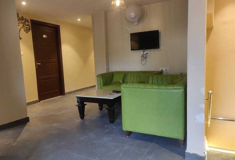 בית מלון כפרי The Republic