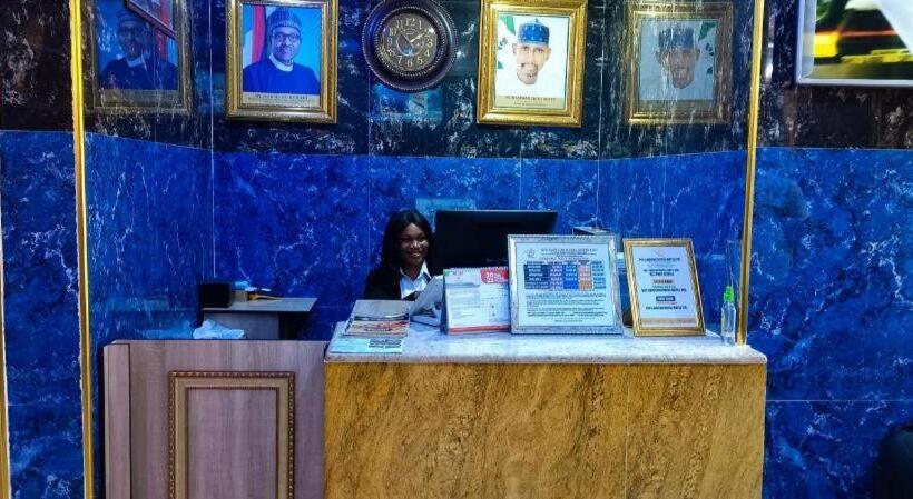 هتل Viclawson Royal