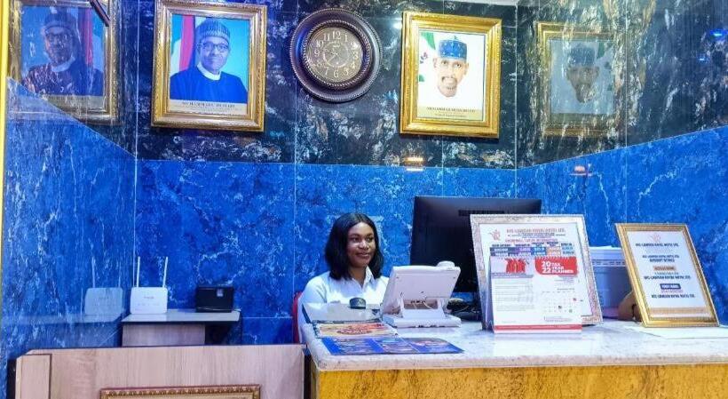 هتل Viclawson Royal