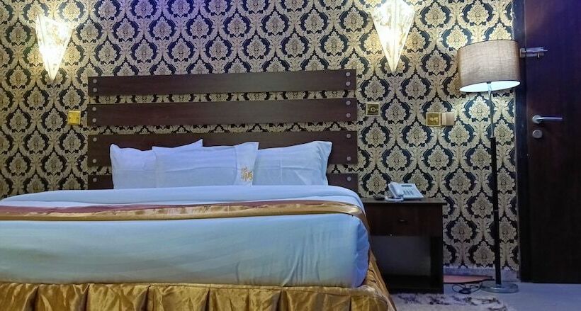 هتل Viclawson Royal