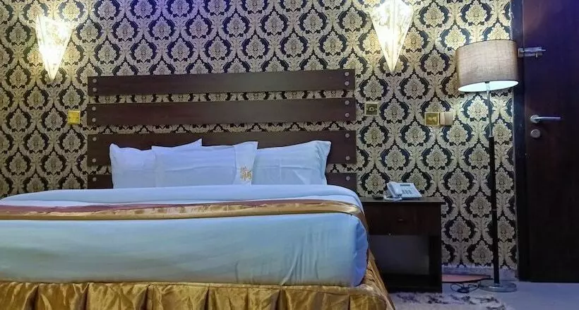 هتل Viclawson Royal
