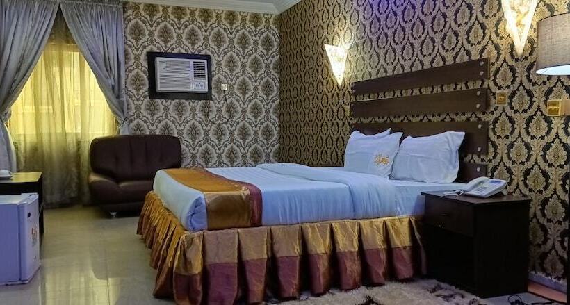 هتل Viclawson Royal