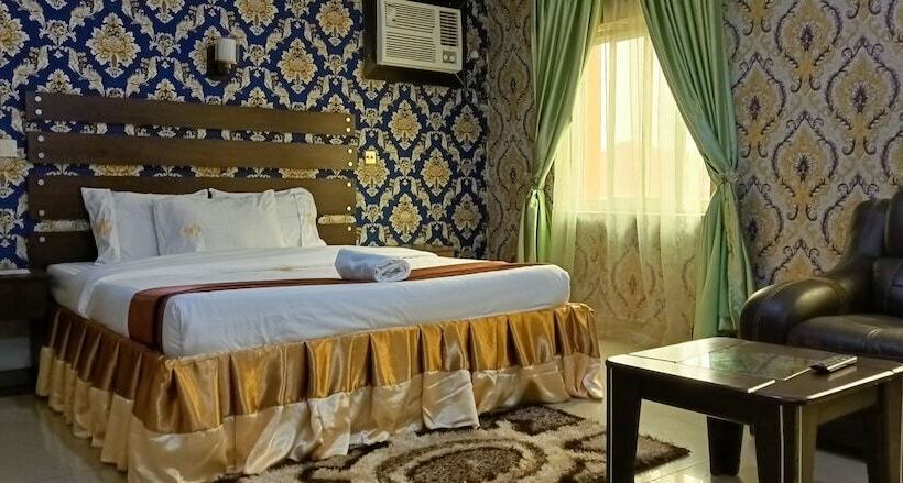 هتل Viclawson Royal