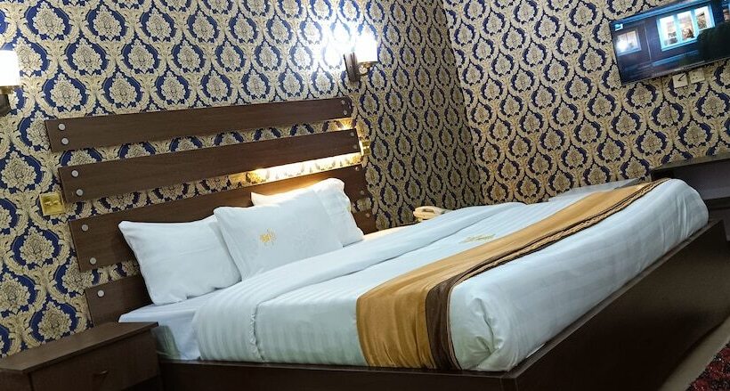 هتل Viclawson Royal