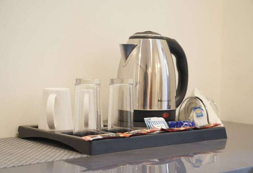 Lime Tree Hotel The Pulkit