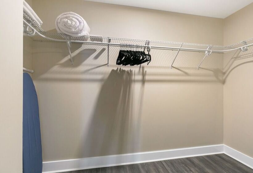 Nola Charm Luxury 4 Bed Retreat Steps From French Quarter