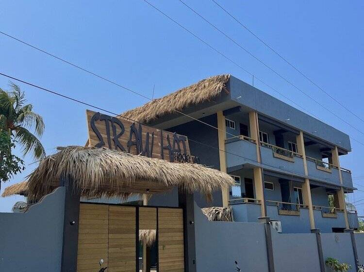 Straw Hat Surf Hostel