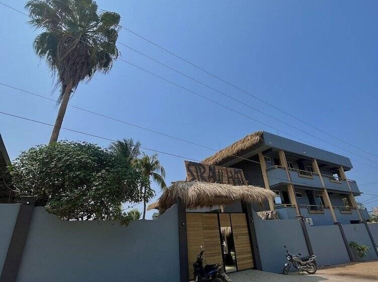 Straw Hat Surf Hostel