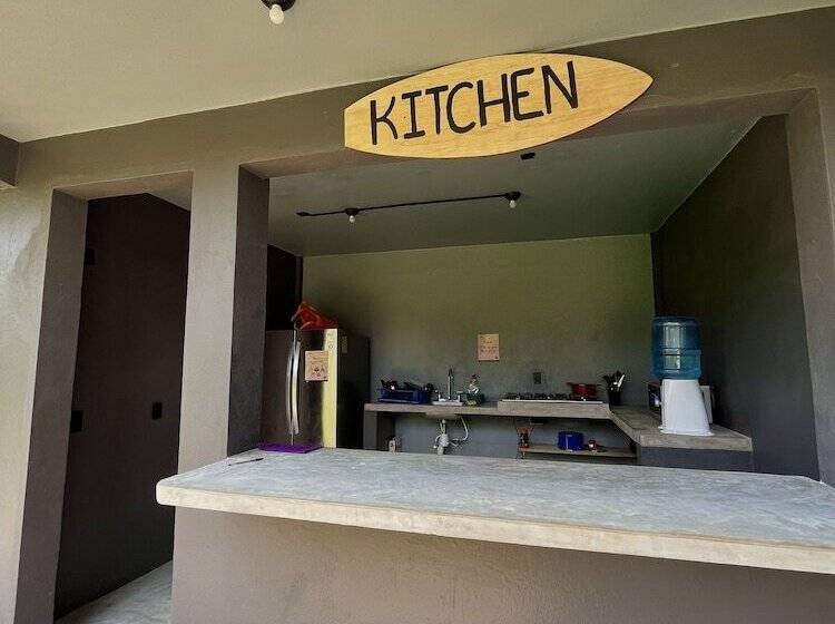 Straw Hat Surf Hostel