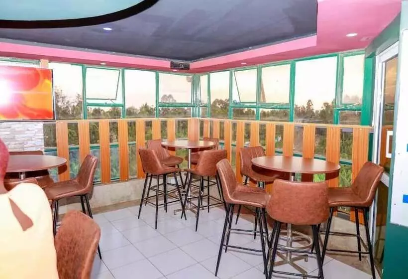 Triplinq Hotel & Resort