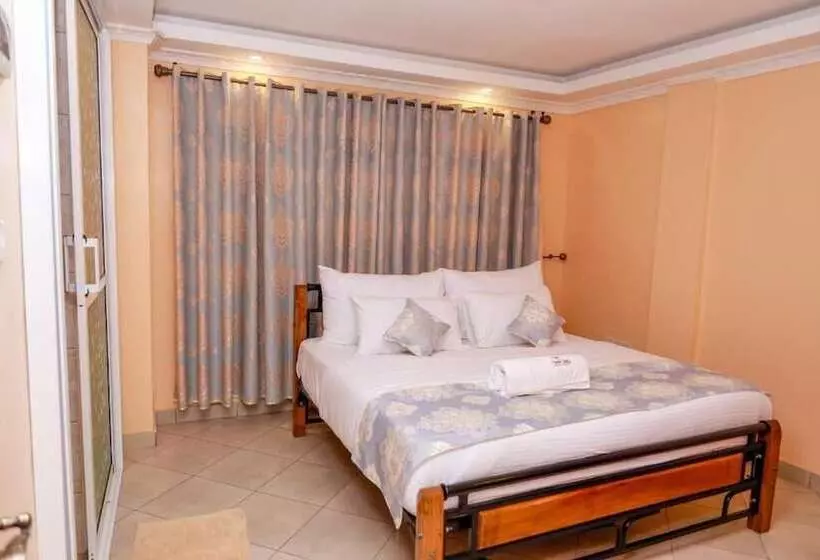 Triplinq Hotel & Resort