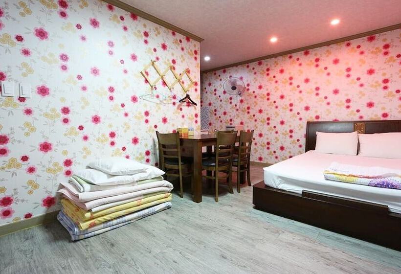 Boryeong  Gyeongdong Motel