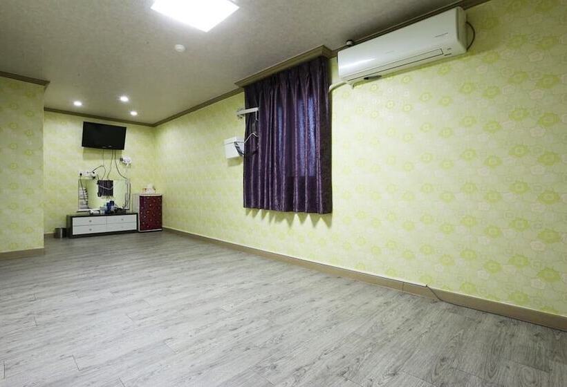 Boryeong  Gyeongdong Motel