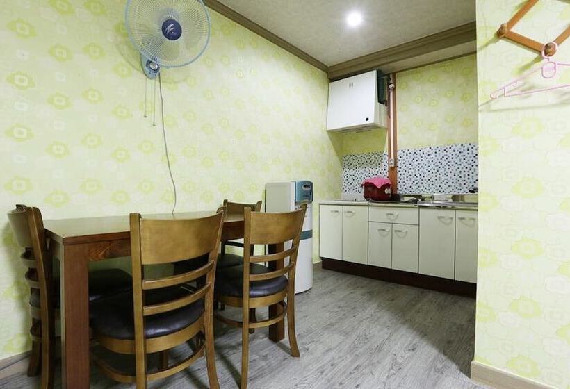 Boryeong  Gyeongdong Motel