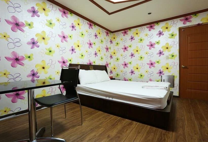 Boryeong  Gyeongdong Motel