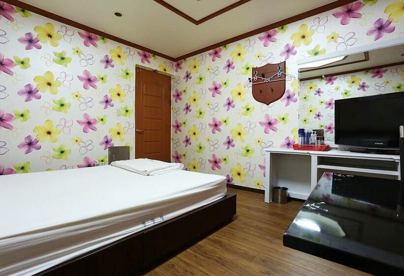 Boryeong  Gyeongdong Motel