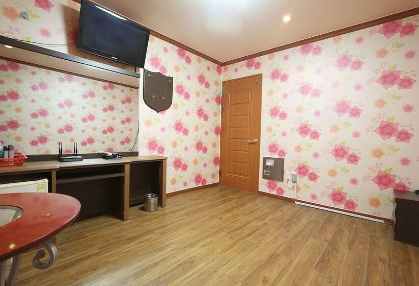 Boryeong  Gyeongdong Motel