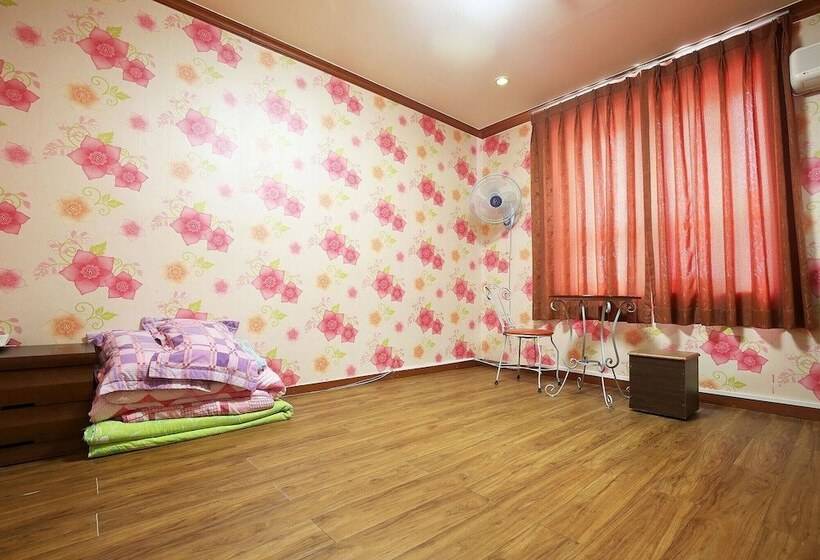 Boryeong  Gyeongdong Motel