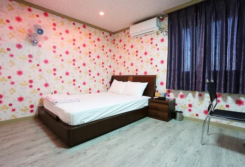Boryeong  Gyeongdong Motel