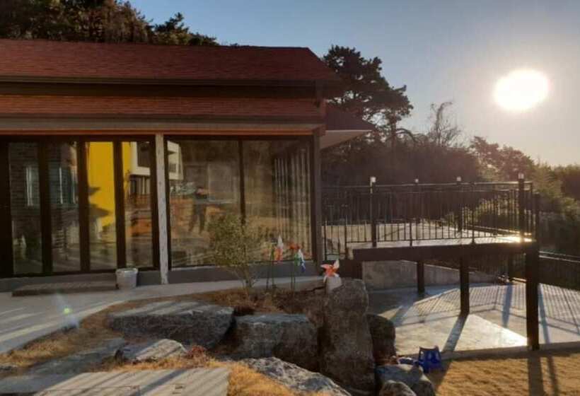 Changwon Gwaengibada Pension