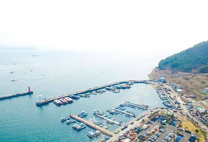 Changwon Gwaengibada Pension