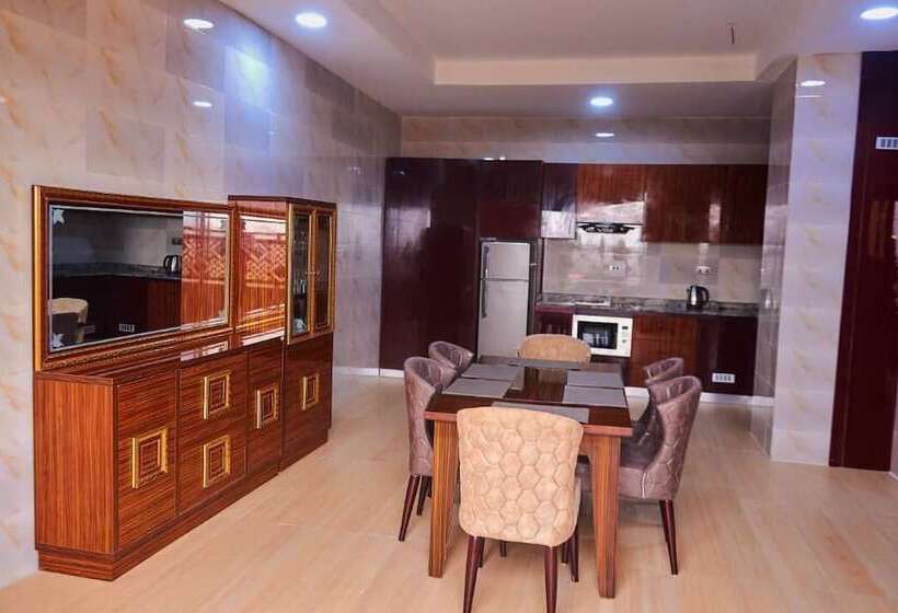 Deja Vu Hotel And Suites