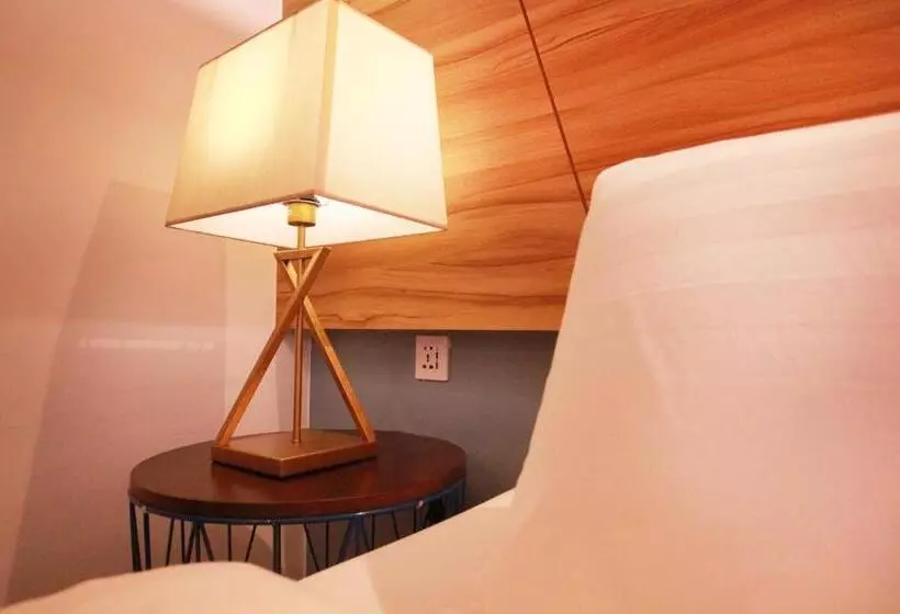 Ferra Hotel And Garden Suites