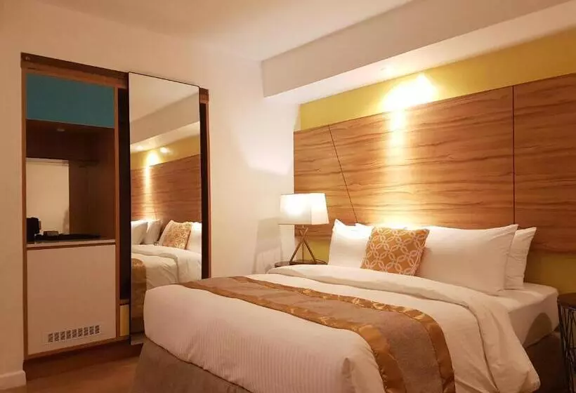 Ferra Hotel And Garden Suites