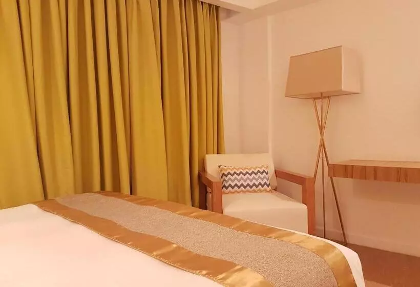 Ferra Hotel And Garden Suites