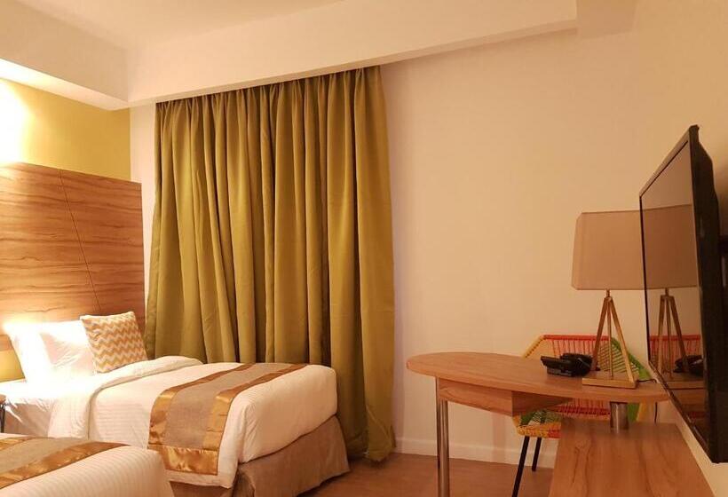 Ferra Hotel And Garden Suites