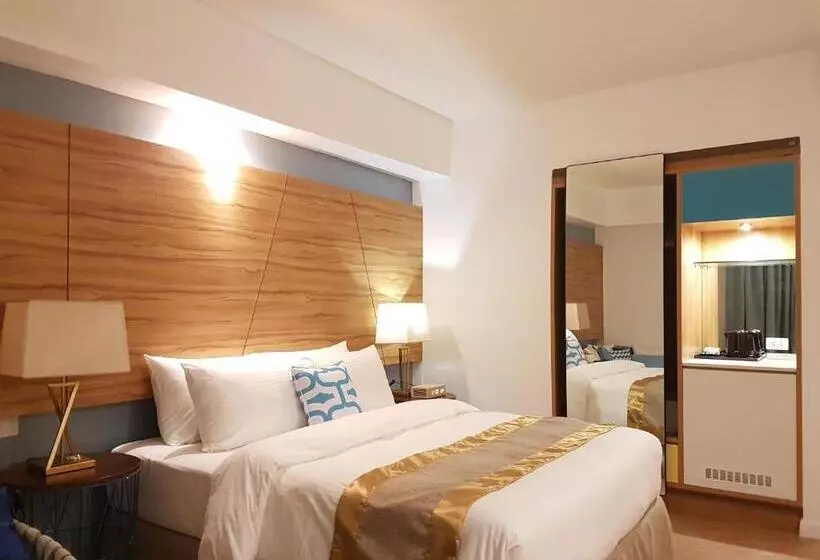 Ferra Hotel And Garden Suites