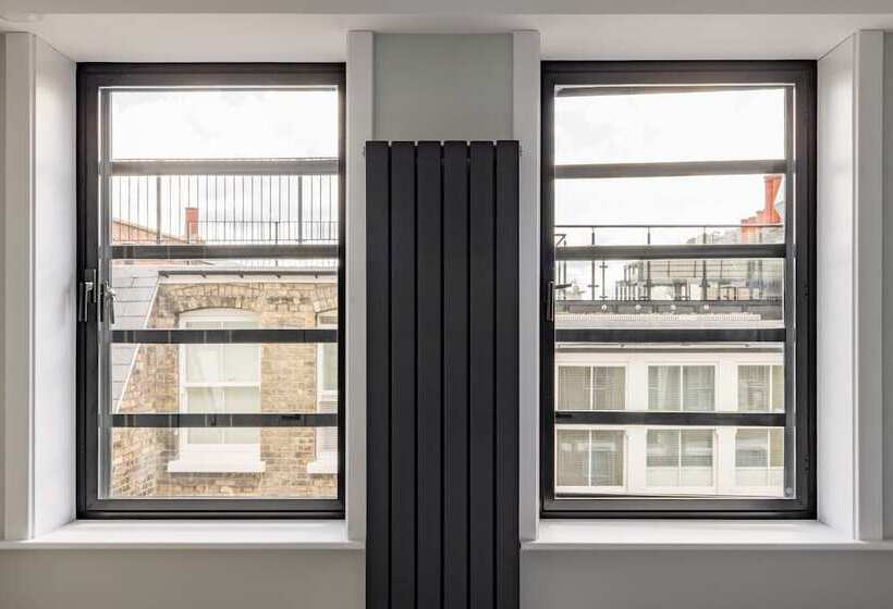 Hausd   Leicester Square