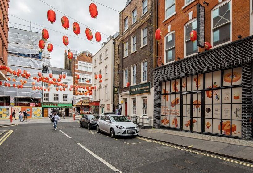 Hausd   Leicester Square