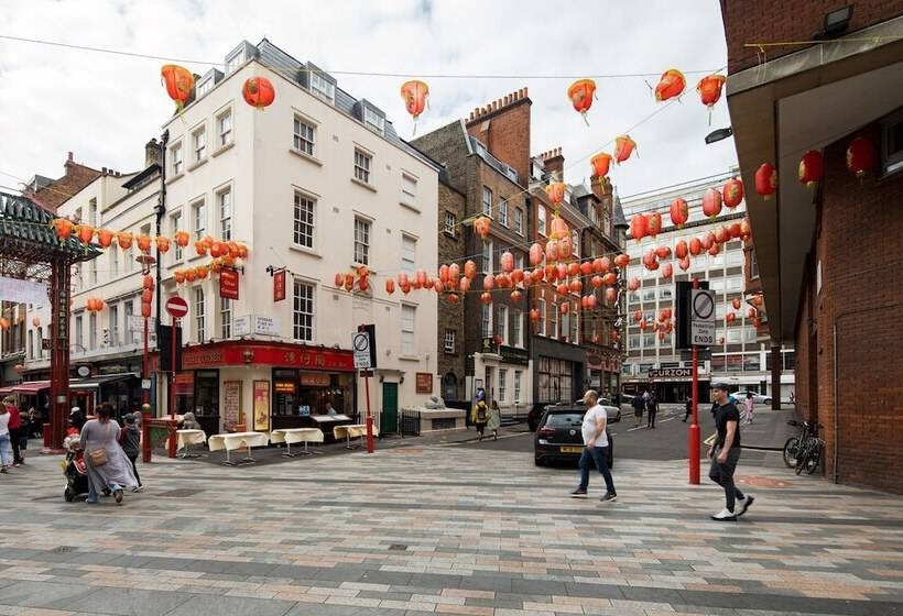 Hausd   Leicester Square