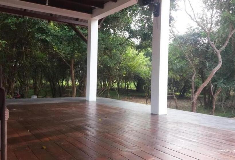 酒店 Forest Edge Bungalow   Wilpattu