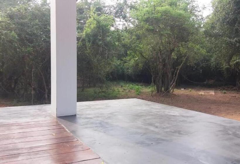 酒店 Forest Edge Bungalow   Wilpattu