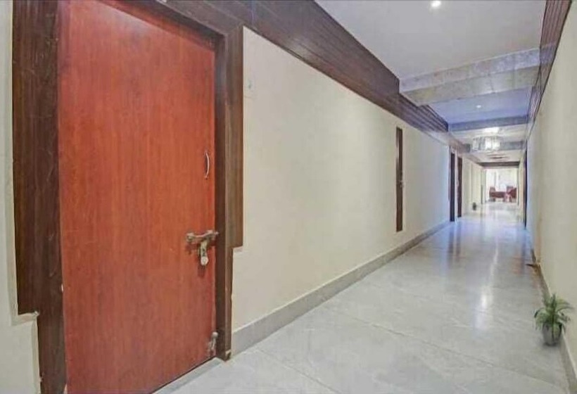 Hotel Maruthi Residency