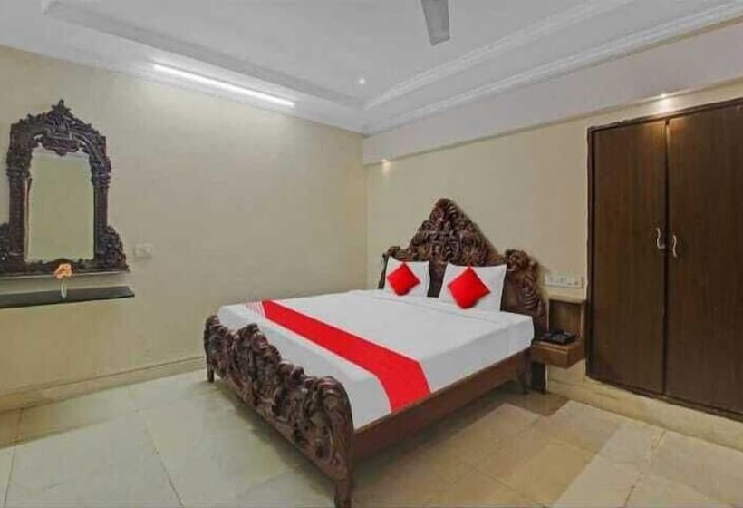 Hotel Maruthi Residency