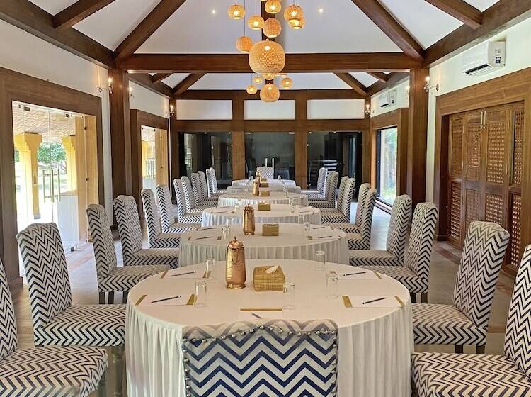 هتل Unnati Cultural Village