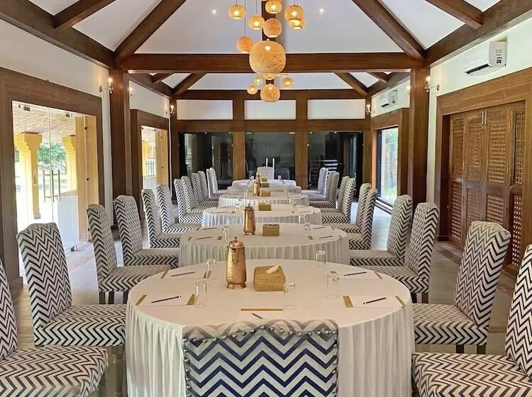 هتل Unnati Cultural Village