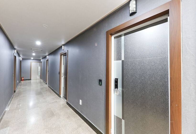 Motel Cheonan Seongjeong J