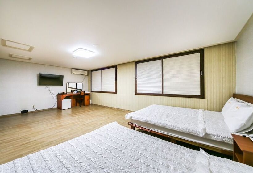 Motel Donghae Maritime Tourism