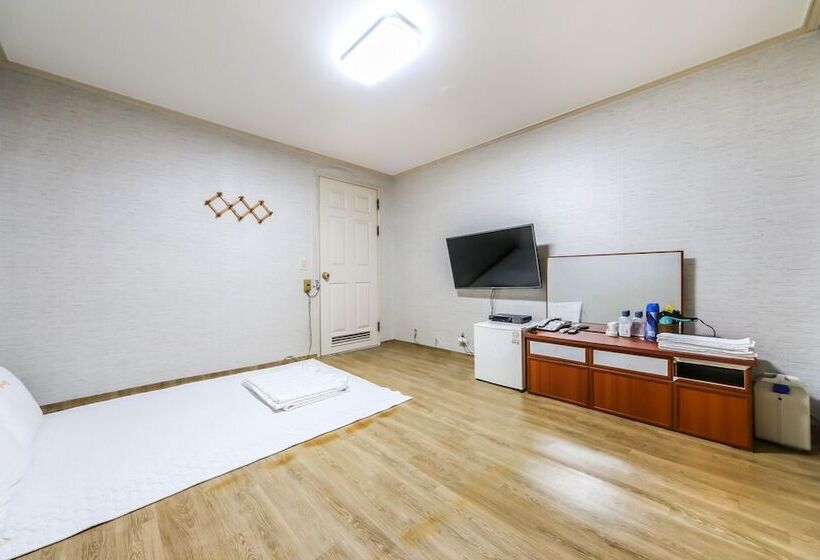 Motel Donghae Maritime Tourism